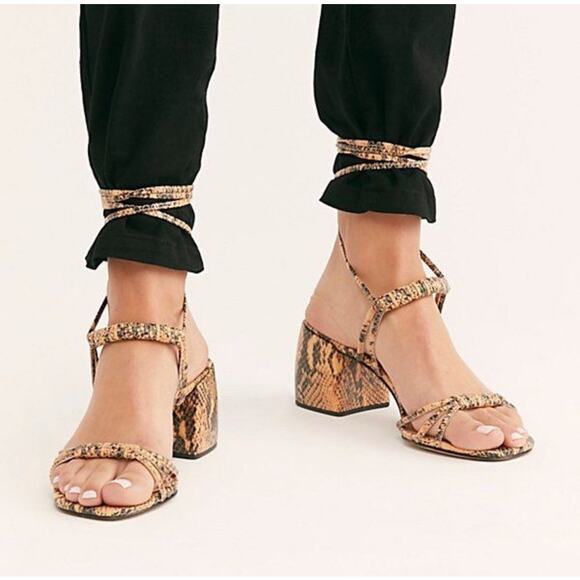 Free People Vicenza Love Struck Heels Shoes Sandals Ankle Wrap Reptile Size 6 - Picture 1 of 9